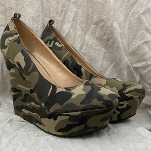 Camo wedges